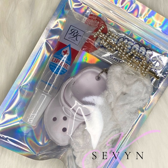 Crocs - Picture 5 of 6